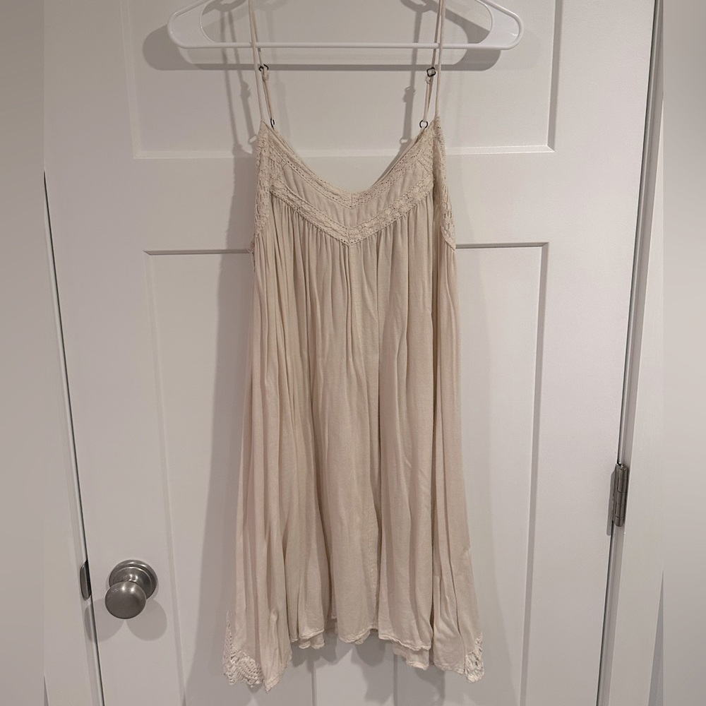 Cream colored billabong summer dress/coverup